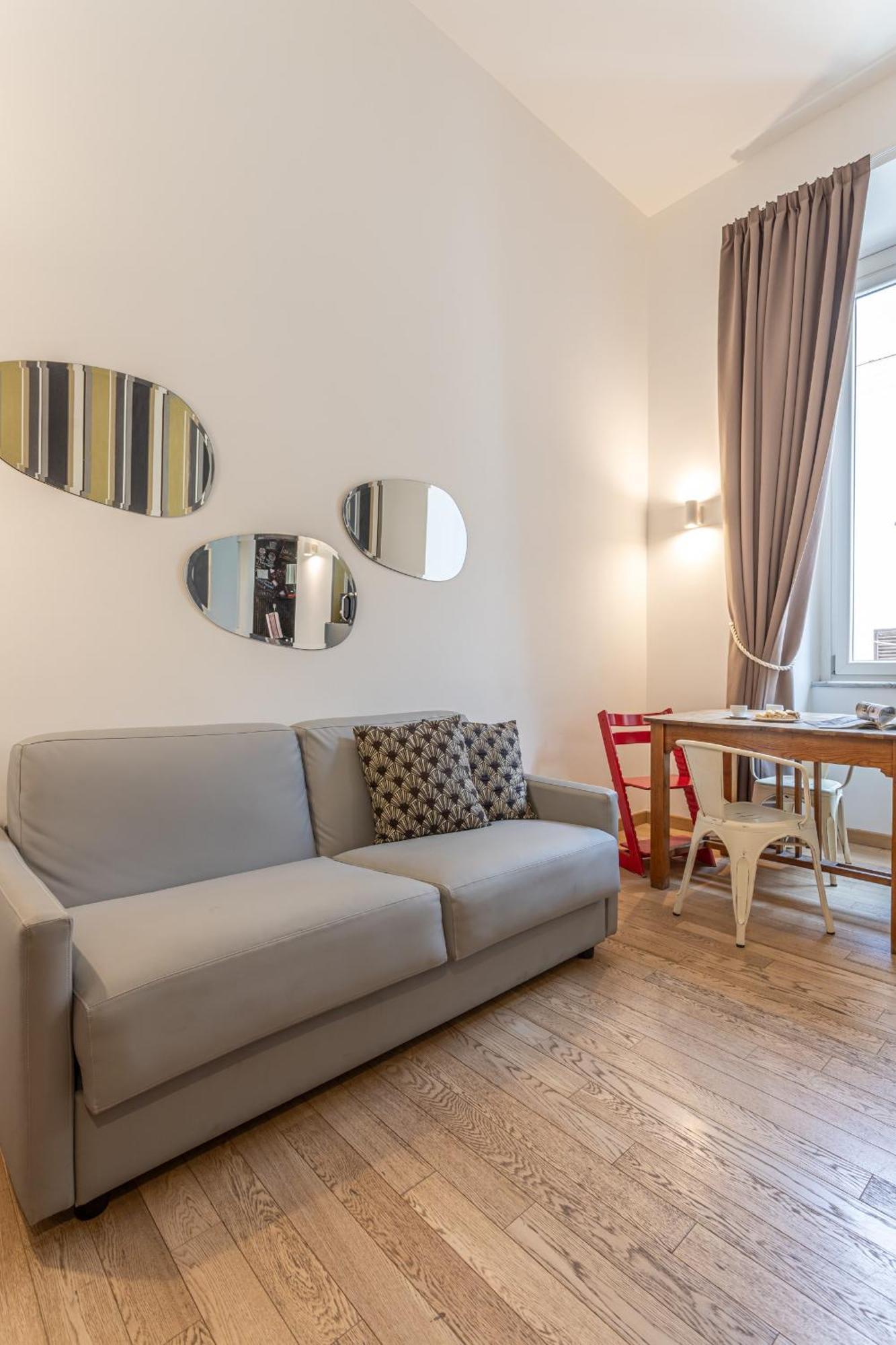 Private Apartment Colosseum Rome Bagian luar foto