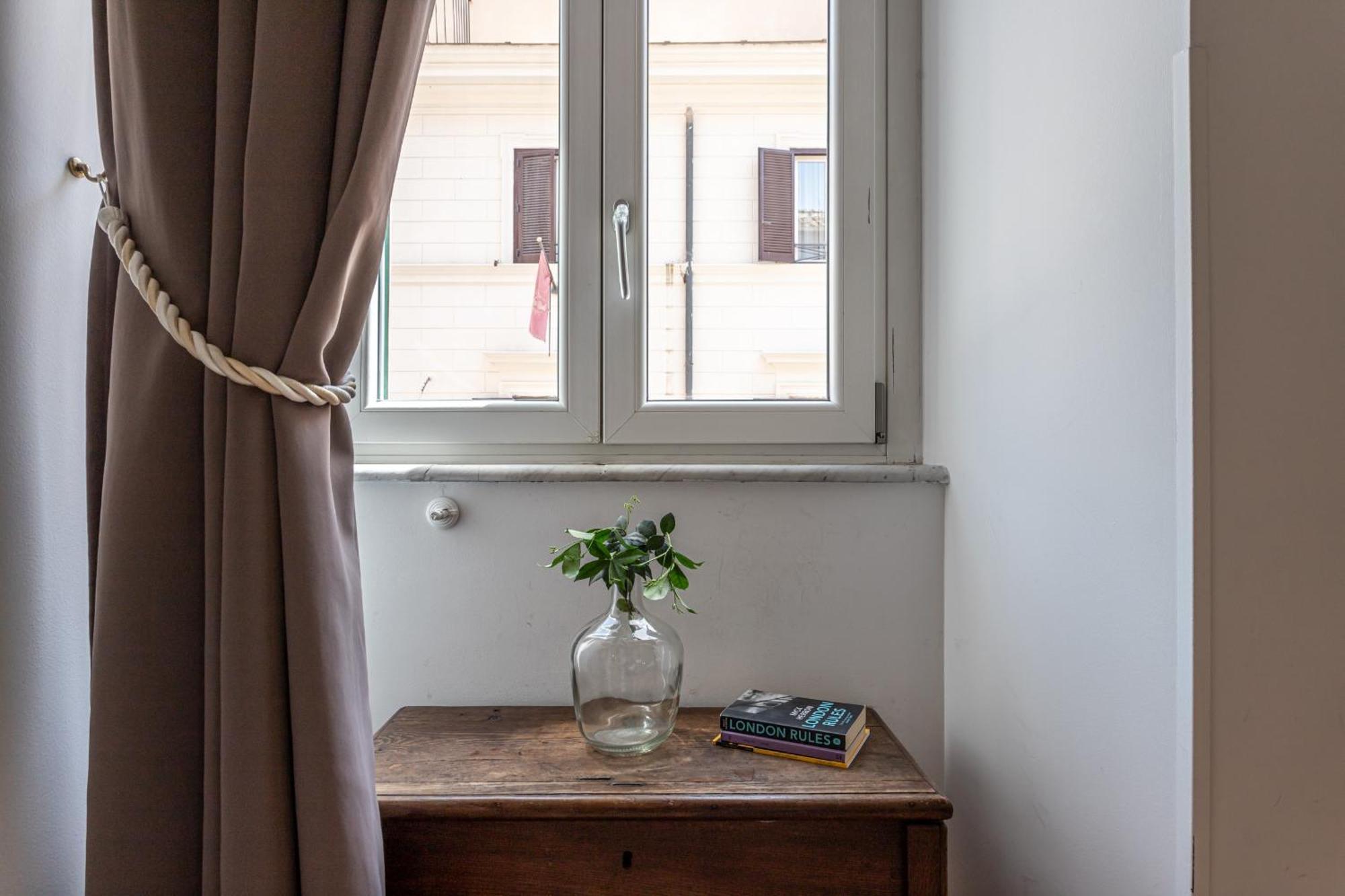 Private Apartment Colosseum Rome Bagian luar foto